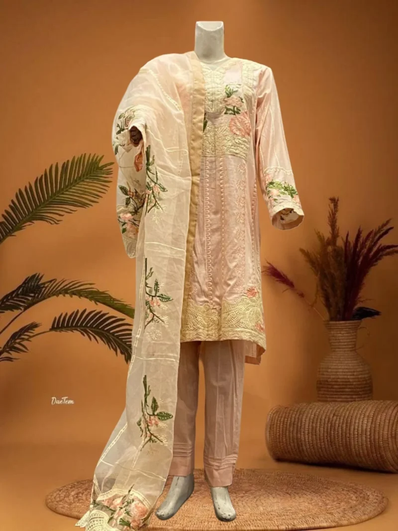 Pink Lawn Fully Chicken Kari Suit with Organza Dupatta - Image 3