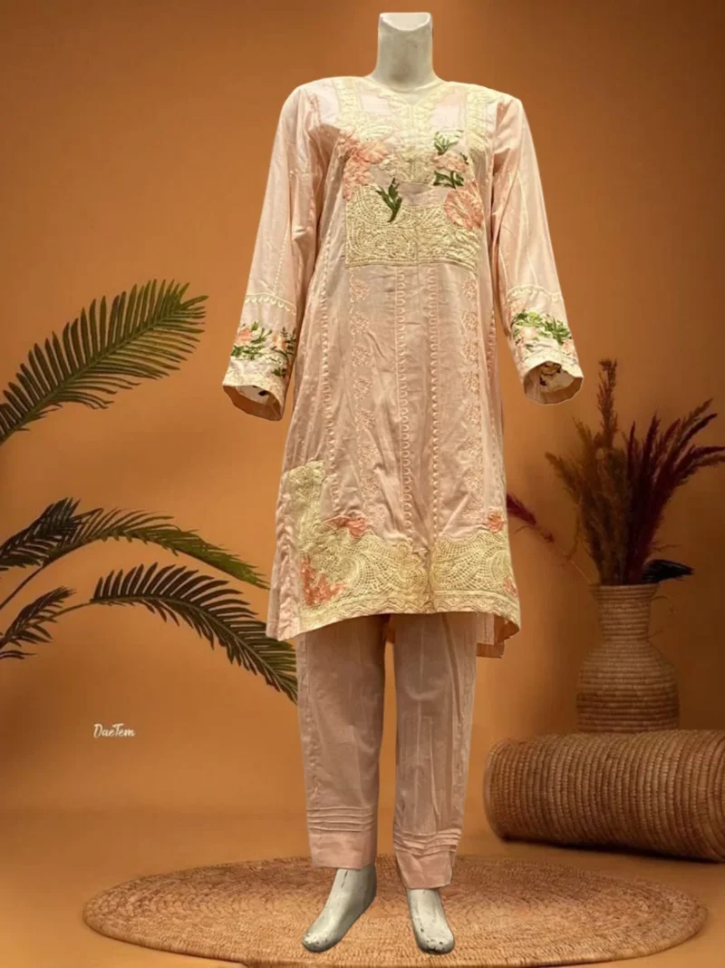 Pink Lawn Fully Chicken Kari Suit with Organza Dupatta - Image 2