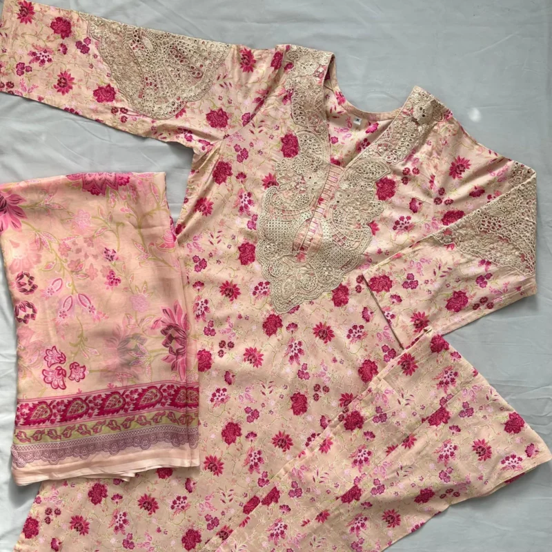 Printed Lawn Appliqué Embroidered Work Suit - Image 6